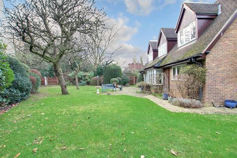 5 bedroom detached house for sale - Rarely Available