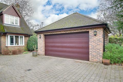 The Garden House Churchfields, Hertford, SG13 8AE