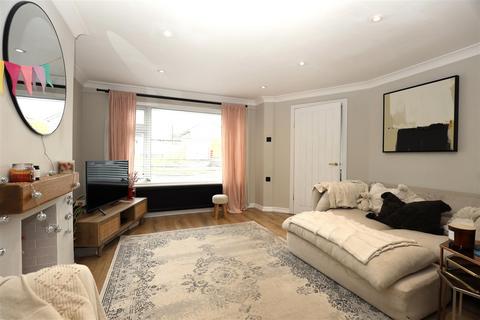 3 bedroom semi-detached house for sale - Grays Walk, Cowbridge, Vale of Glamorgan, CF71 7BQ