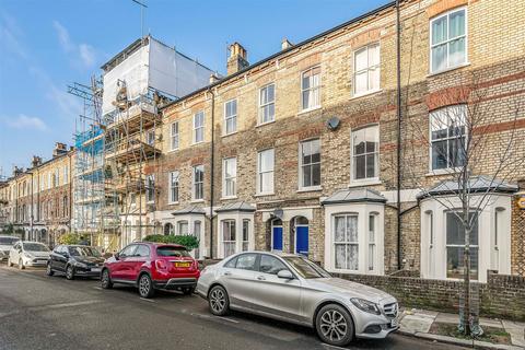 Moray Road, Finsbury Park