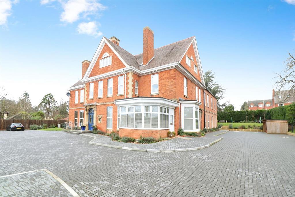Hayway, Rushden NN10 2 bed apartment for sale £250,000
