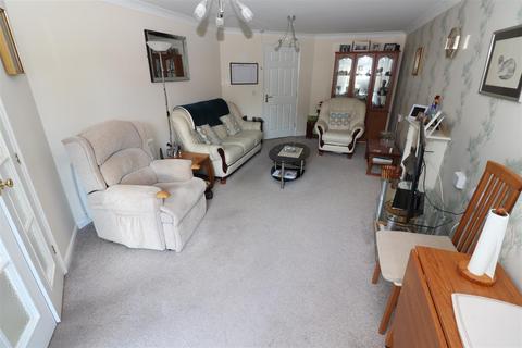 2 bedroom retirement property for sale, High Street South, Rushden NN10