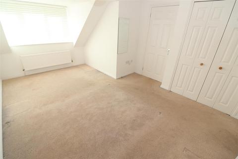 17 Birkdale Drive, Rushden, NN10 0YG