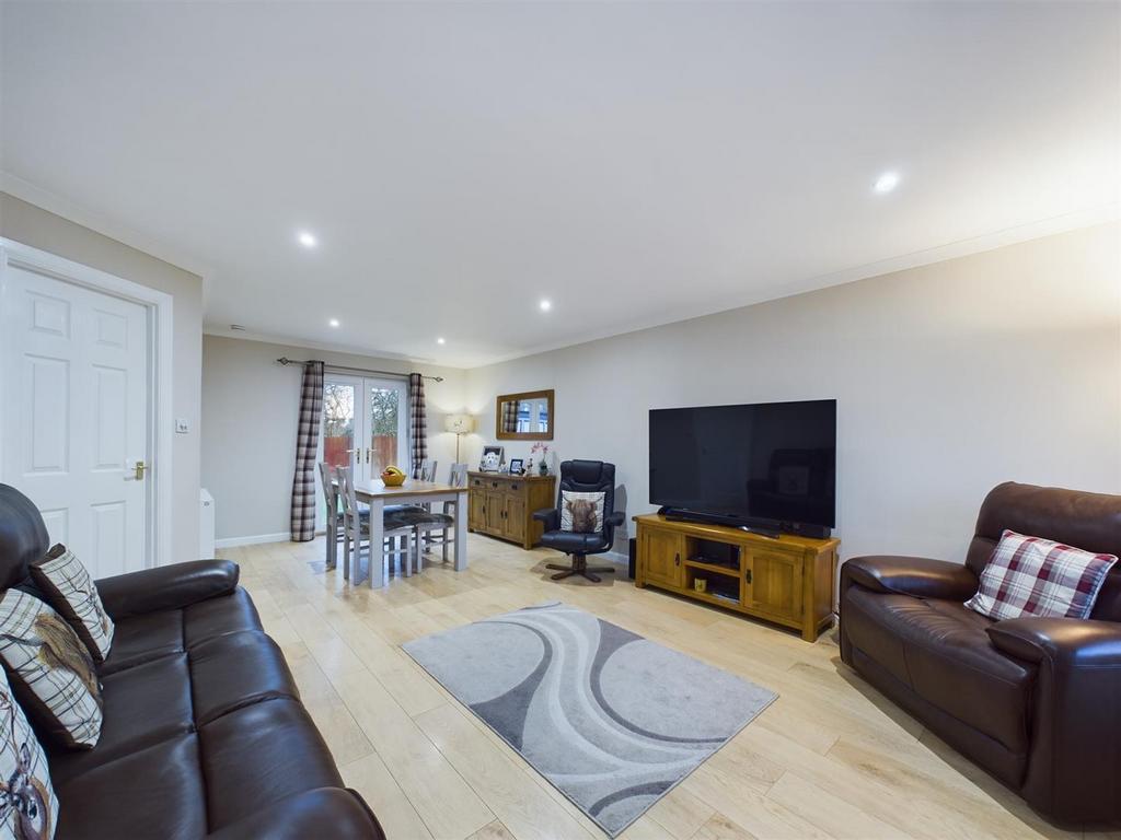 Coats Drive, Luncarty PH1 4 bed detached house for sale £290,000