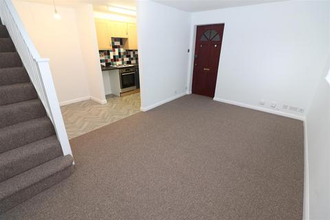 11 Aspen Close, Rushden, NN10 9BX