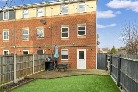 3 bedroom semi-detached house for sale, Cludd Avenue, Newark
