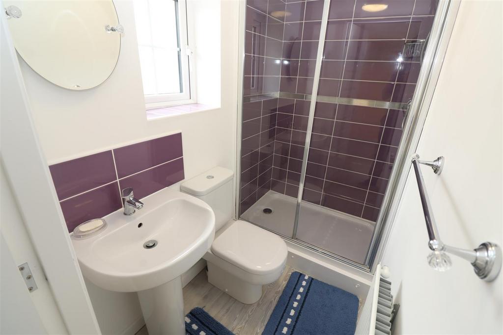 En-suite Shower Room / WC