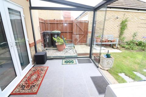 3 Bernard Vann Close, Rushden, NN10 0ZD