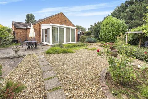3 bedroom detached bungalow for sale - Pippin Close, Rushden NN10