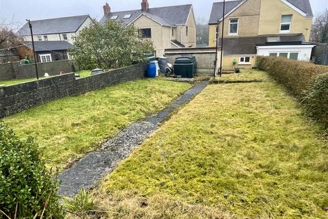 16 Cefneithin Road, Gorslas, Llanelli, SA14 7HT