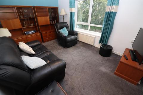 2 bedroom retirement property for sale, Duck Street, Rushden NN10