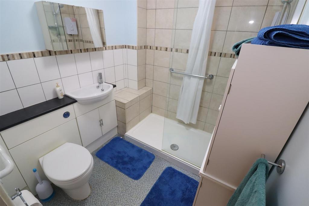 Shower Room / WC