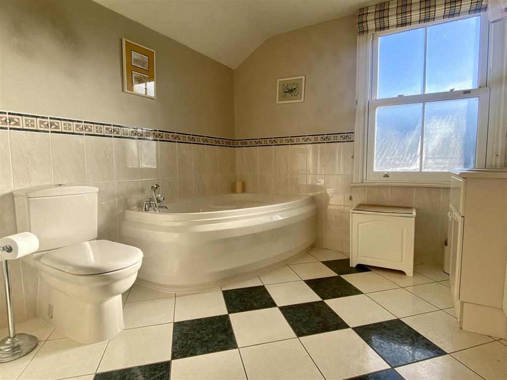 Bathroom/Shower Room/WC