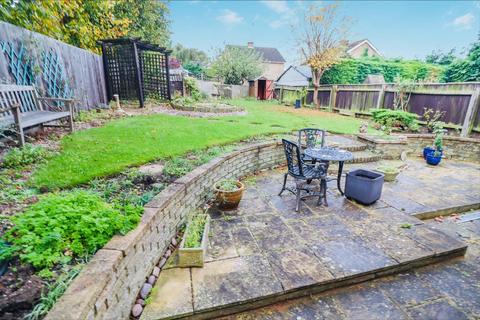 1 Barnwell Drive, Rushden, NN10 9HW