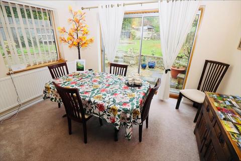 1 Barnwell Drive, Rushden, NN10 9HW