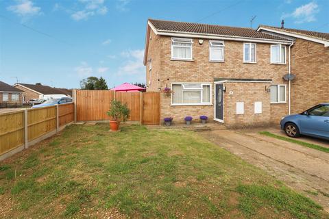 3 bedroom end of terrace house for sale, Saxon Rise, Irchester NN29