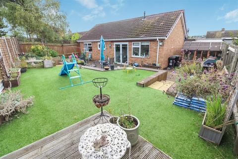 14 Blenheim Close, Rushden, NN10 9JA