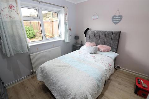 14 Blenheim Close, Rushden, NN10 9JA