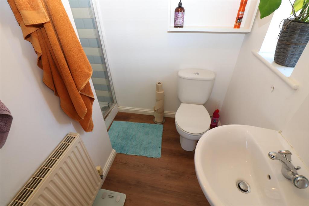 En-suite Shower Room / WC