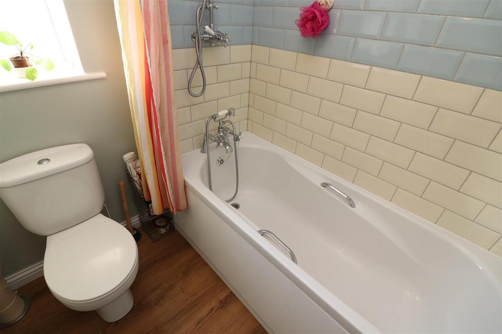 Bathroom / WC