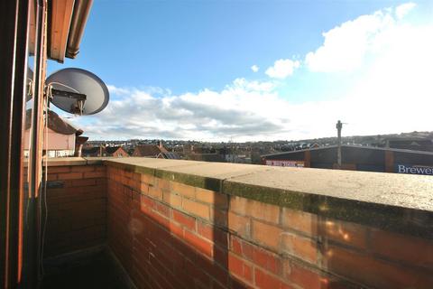 2 bedroom flat for sale, St. Johns Lane, Bedminster, Bristol