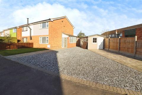 1 Abbotts Way, Rushden, NN10 9PL