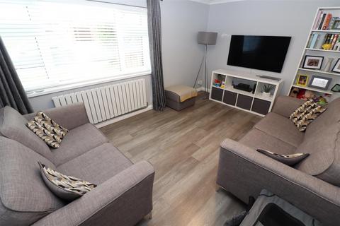 1 Abbotts Way, Rushden, NN10 9PL