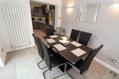1 Abbotts Way, Rushden, NN10 9PL