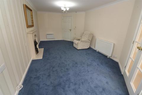 1 bedroom retirement property for sale, High Street South, Rushden NN10