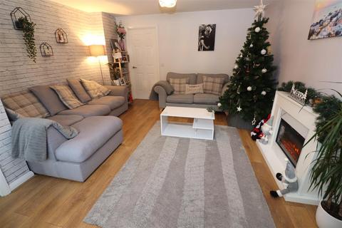 30 Allen Road, Rushden, NN10 0FT