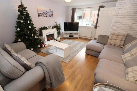 30 Allen Road, Rushden, NN10 0FT