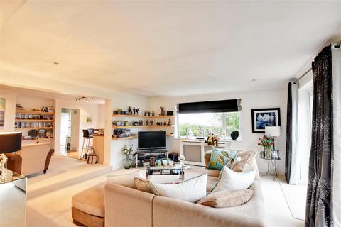 5 bedroom detached house for sale, Commanders Walk, Fairlight