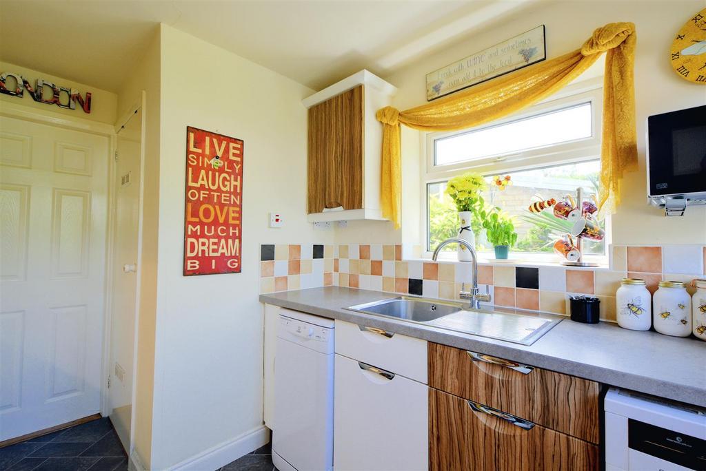 Kitchen 3.jpeg