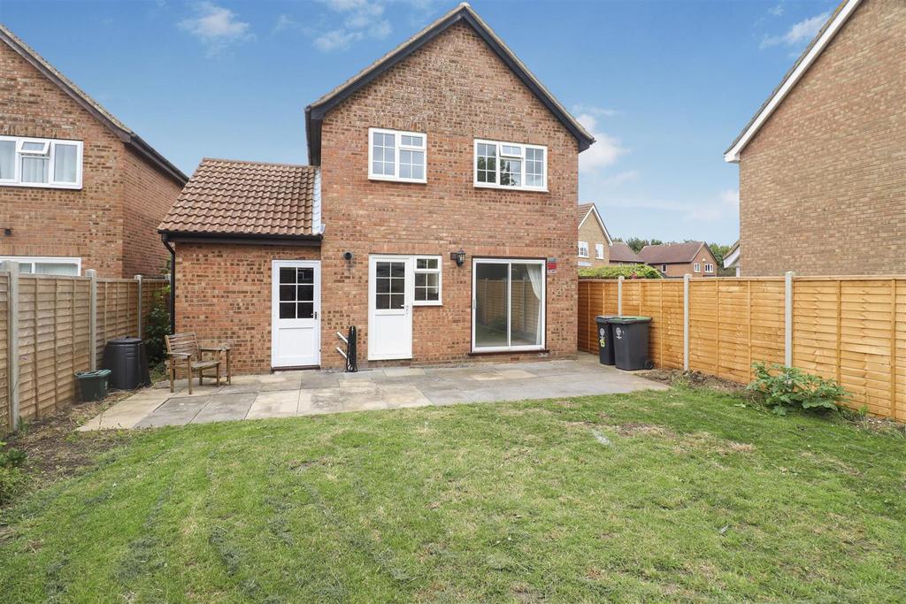 Croft Way, Rushden NN10 4 bed detached house - £269,500