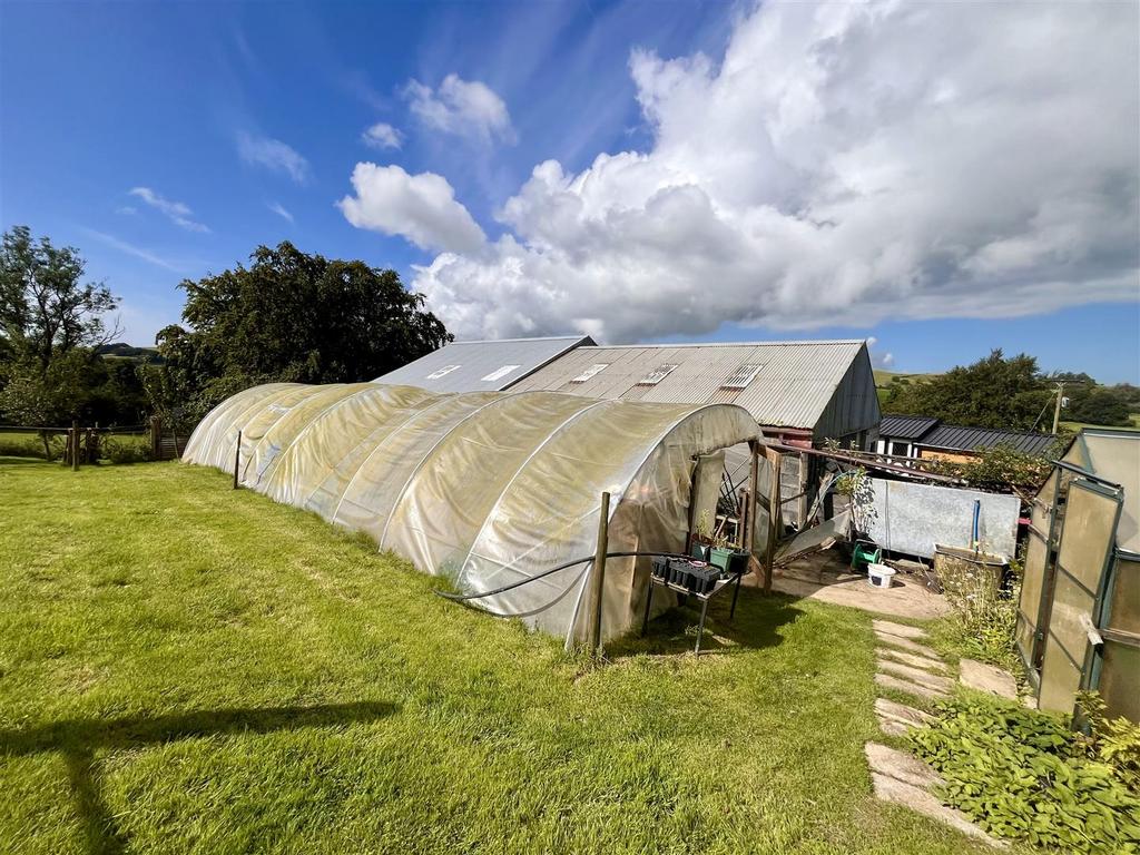 Poly tunnel