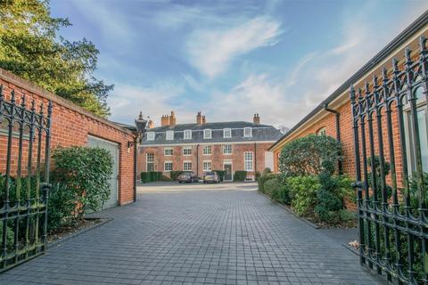 1 bedroom apartment for sale, The Coach House, Hertford SG13