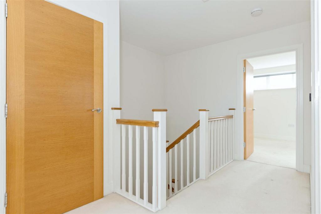 Bluebell Way, Worthing 3 bed end of terrace house for sale £450,000