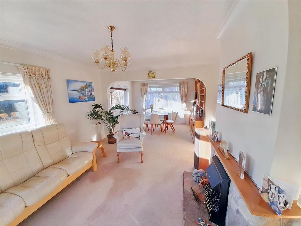 Living dining room new.jpg
