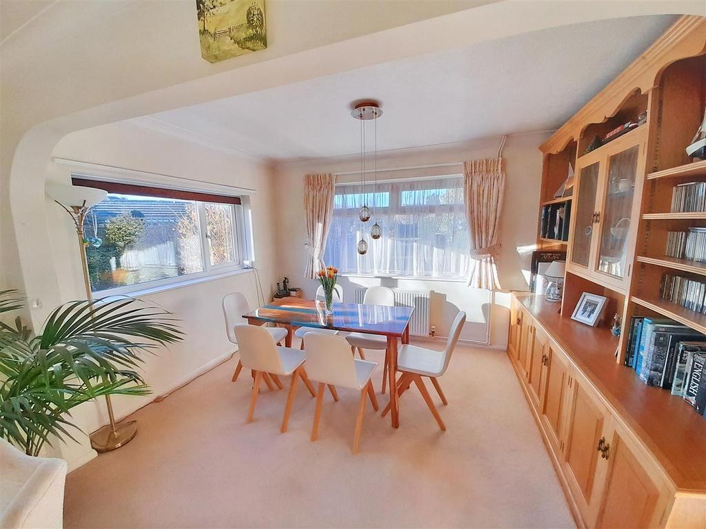 Dining area new.jpg