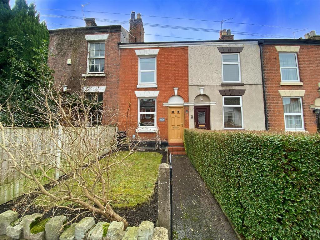 Howey Lane, Congleton 2 bed terraced house for sale £200,000