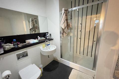 2 bedroom flat for sale, Great Northern Tower, 1 Watson Street, Manchester