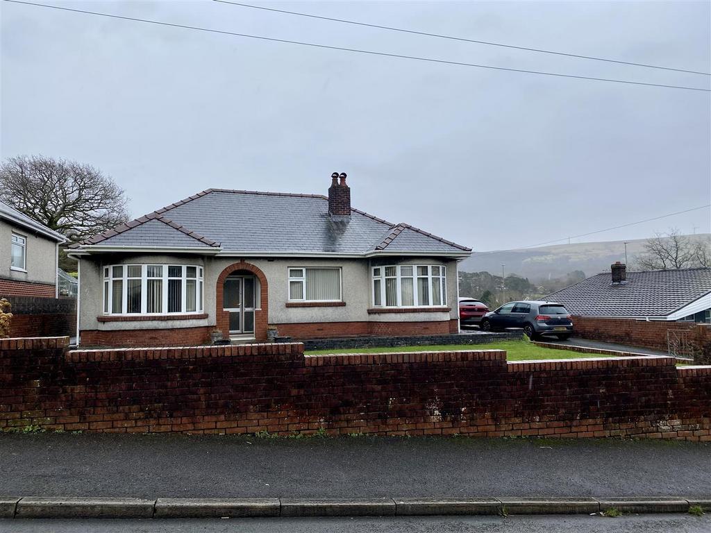 Wernddu Road, Ammanford 3 bed detached bungalow for sale £310,000