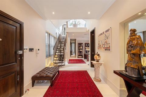 3 bedroom penthouse for sale, Basil Street, Knightsbridge, SW3