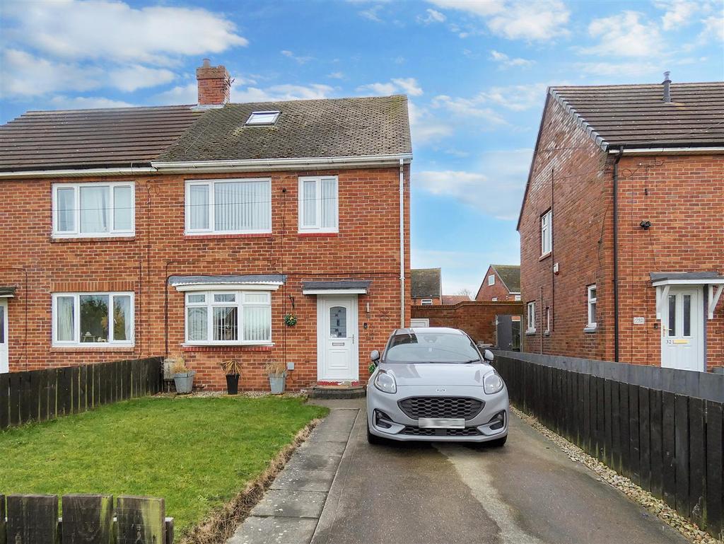 Brenkley Avenue, Shiremoor 3 bed semidetached house for sale £149,950