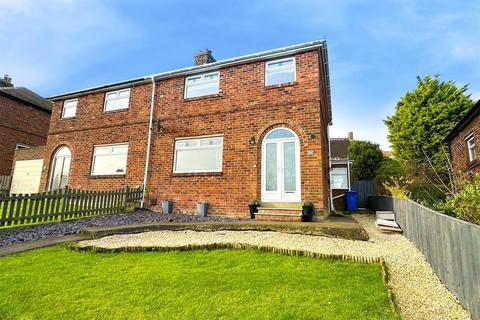 3 bedroom semi-detached house for sale - The Uplands, Scarborough