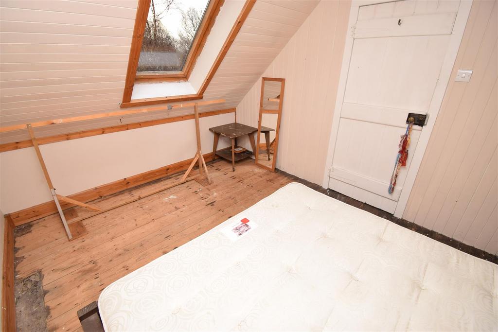 Bedroom two   2.jpg