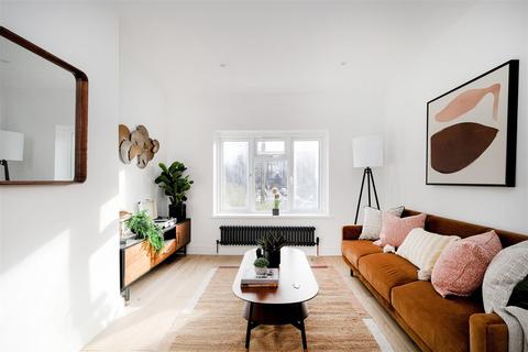 153 Warner Road, London, E17 7DX