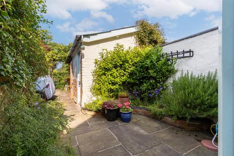 4 bedroom townhouse for sale, Wellington Road, Nantwich