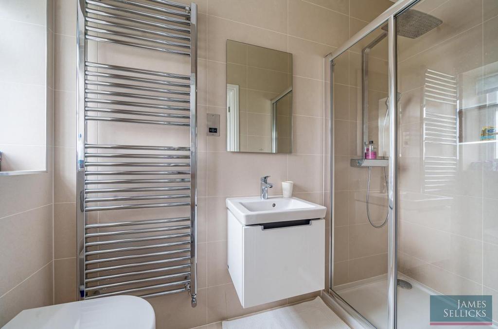 Bedroom four ensuite