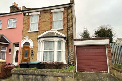 10 Canterbury Road, Gravesend, DA12 5PD